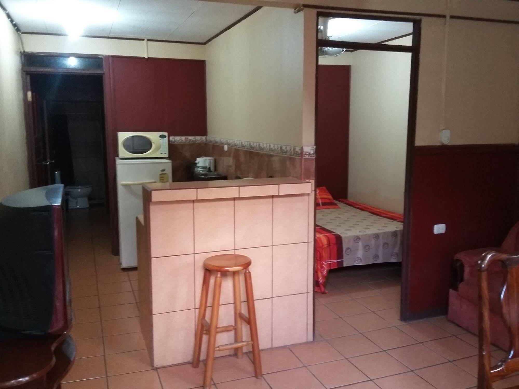 Cabinas Madeleine Πουνταρένας Εξωτερικό φωτογραφία