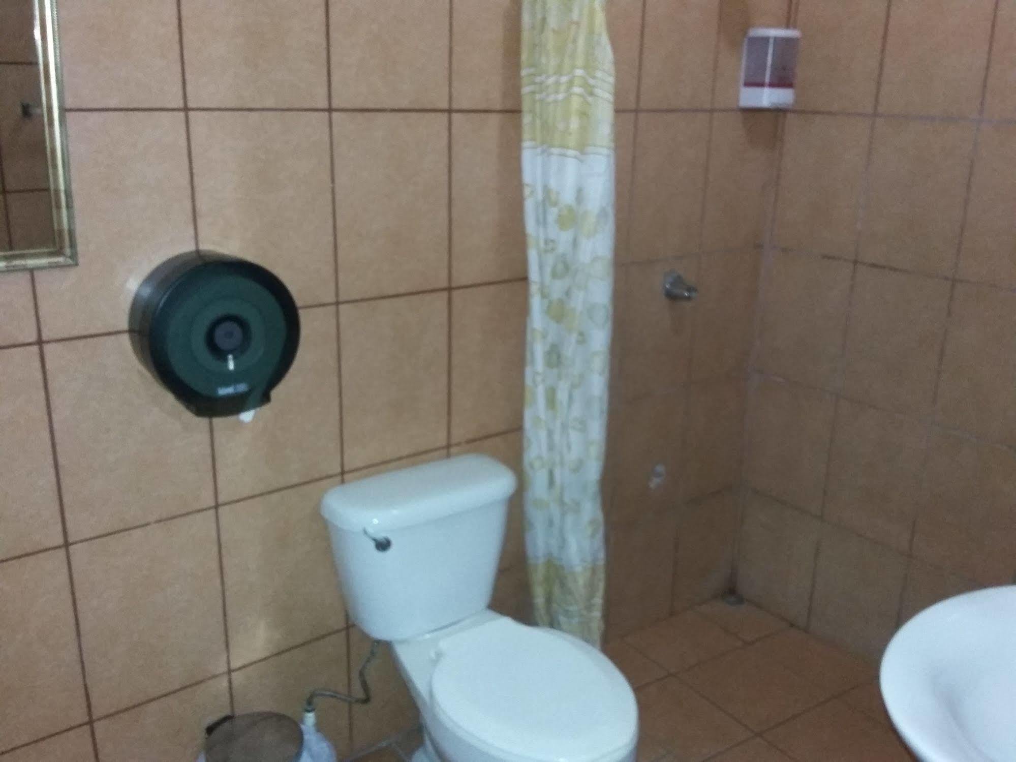Cabinas Madeleine Πουνταρένας Εξωτερικό φωτογραφία
